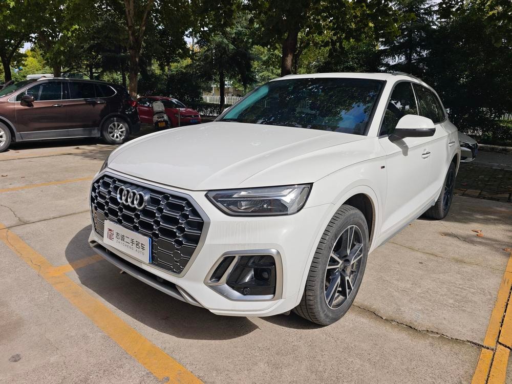Audi Q5L 2024 — фото автомобиля