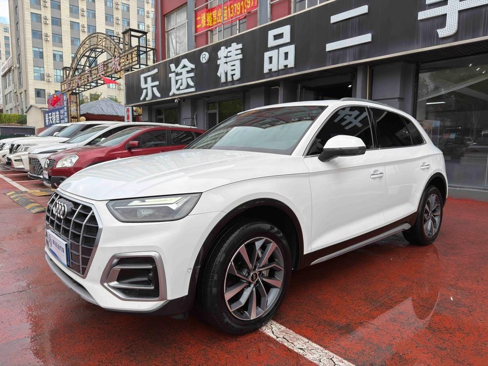 Audi Q5L 2022 — фото автомобиля