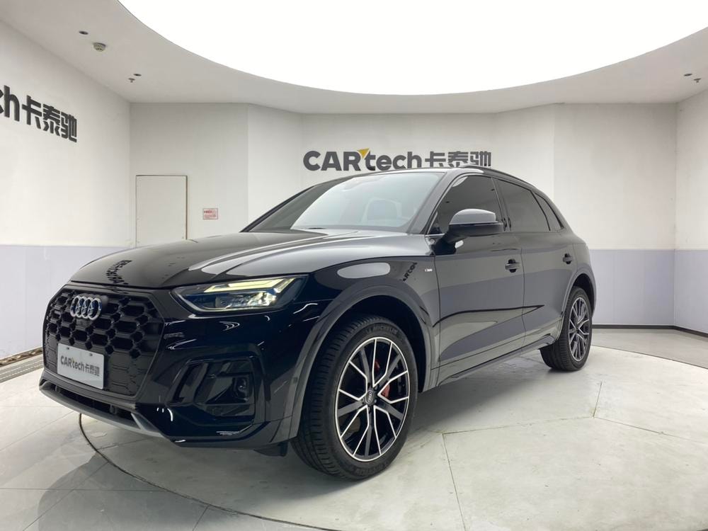 Audi Q5L 2025 — фото автомобиля