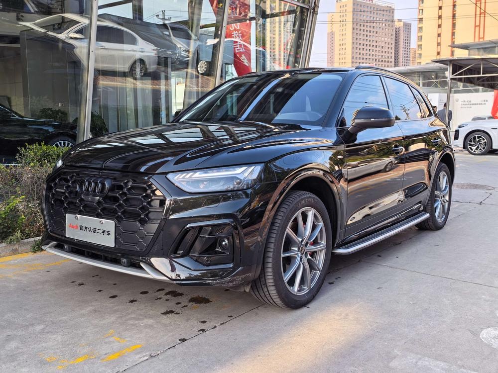 Audi Q5L 2022 — фото автомобиля