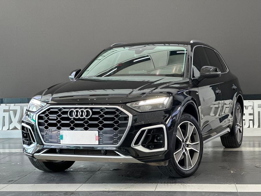 Audi Q5L 2022 — фото автомобиля