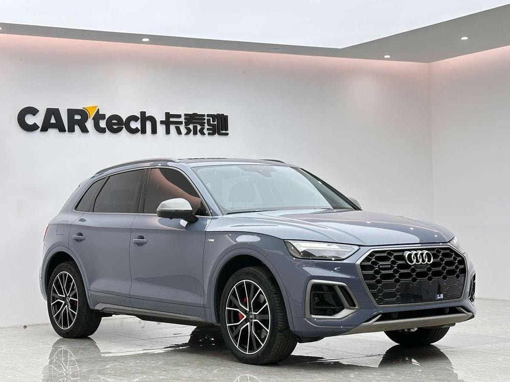 Audi Q5L 2022 — фото автомобиля