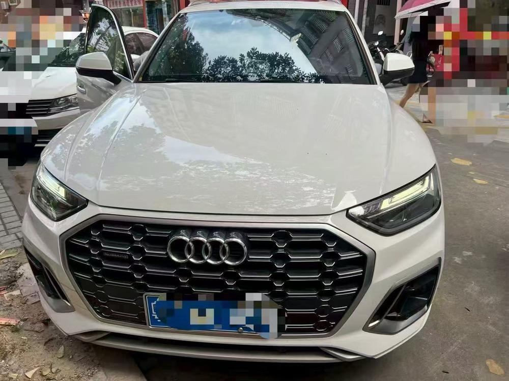 Audi Q5L 2022 — фото автомобиля