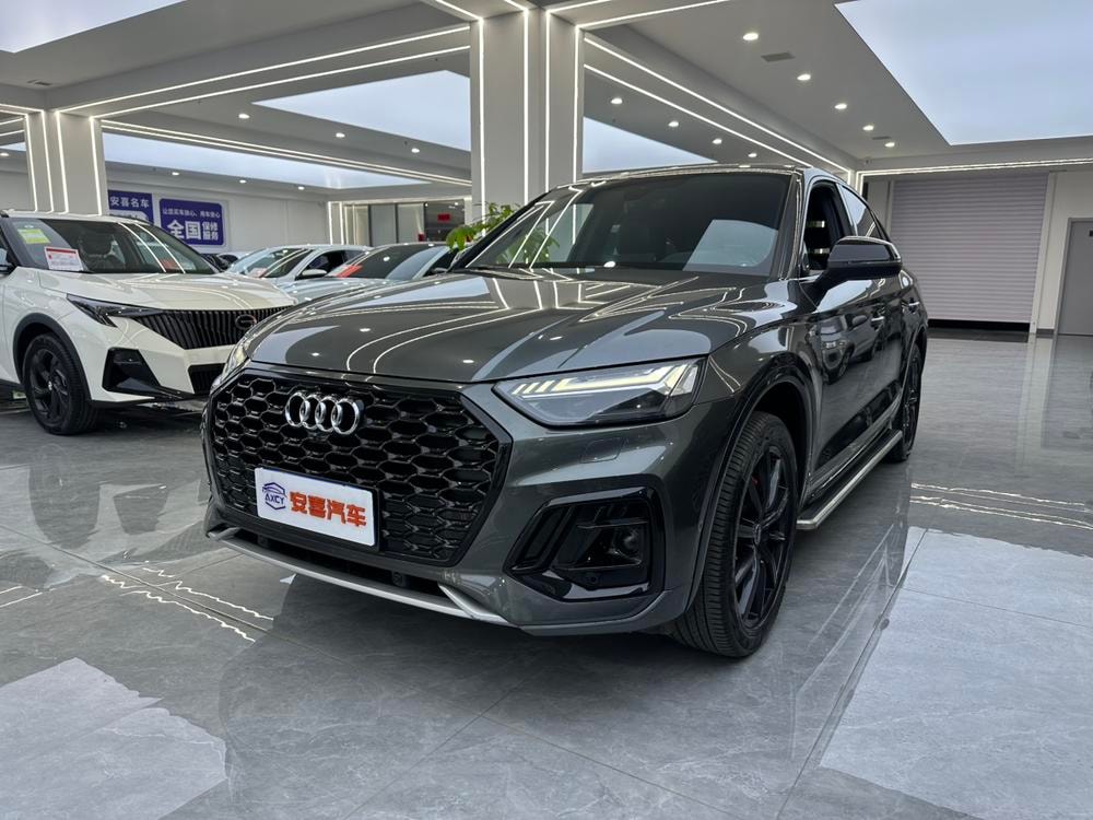 Audi Q5L Sportback 2022 — фото автомобиля 1
