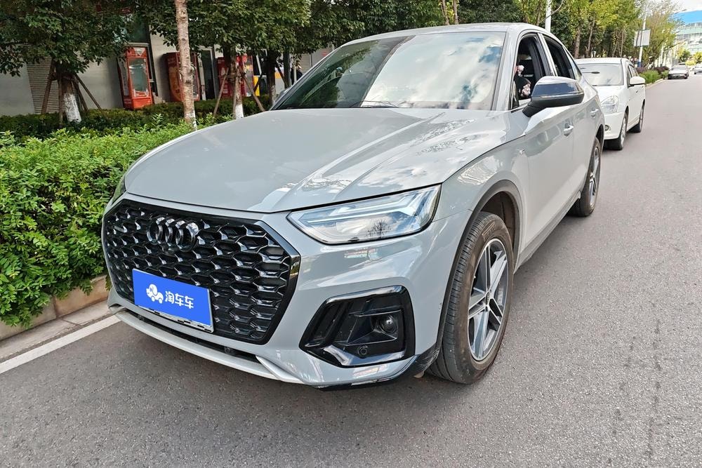 Audi Q5L Sportback 2023 — фото автомобиля