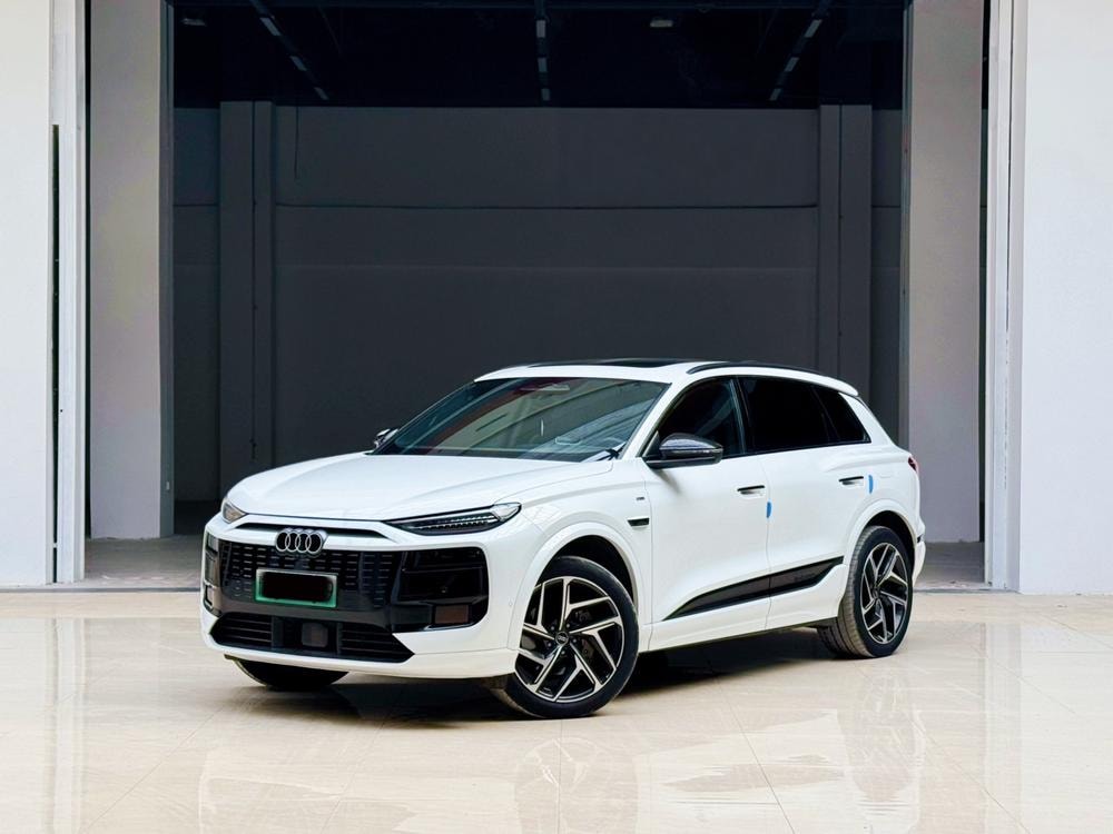 Audi Q6L e-tron 2026 — фото автомобиля