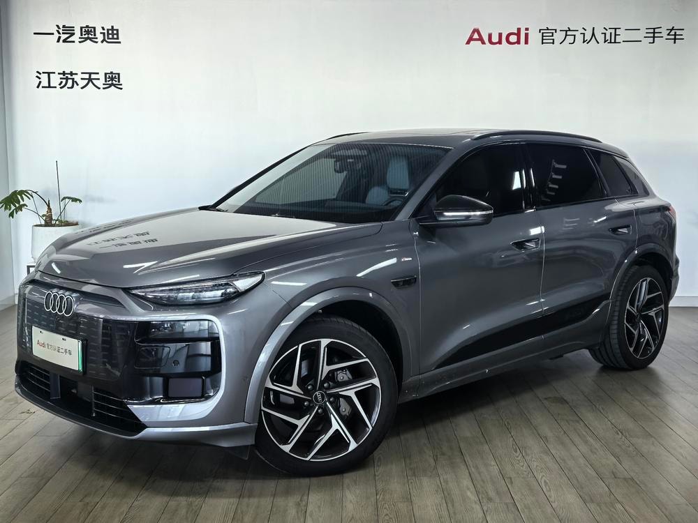 Audi Q6L e-tron 2026 — фото автомобиля