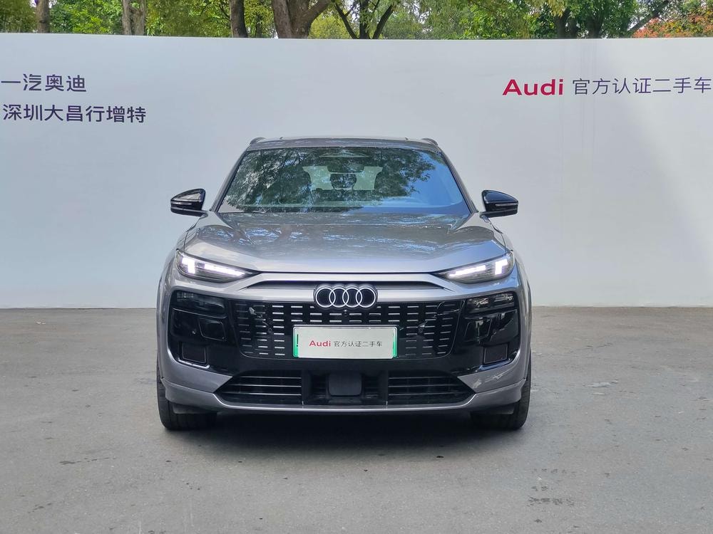 Audi Q6L e-tron 2026 — фото автомобиля 1
