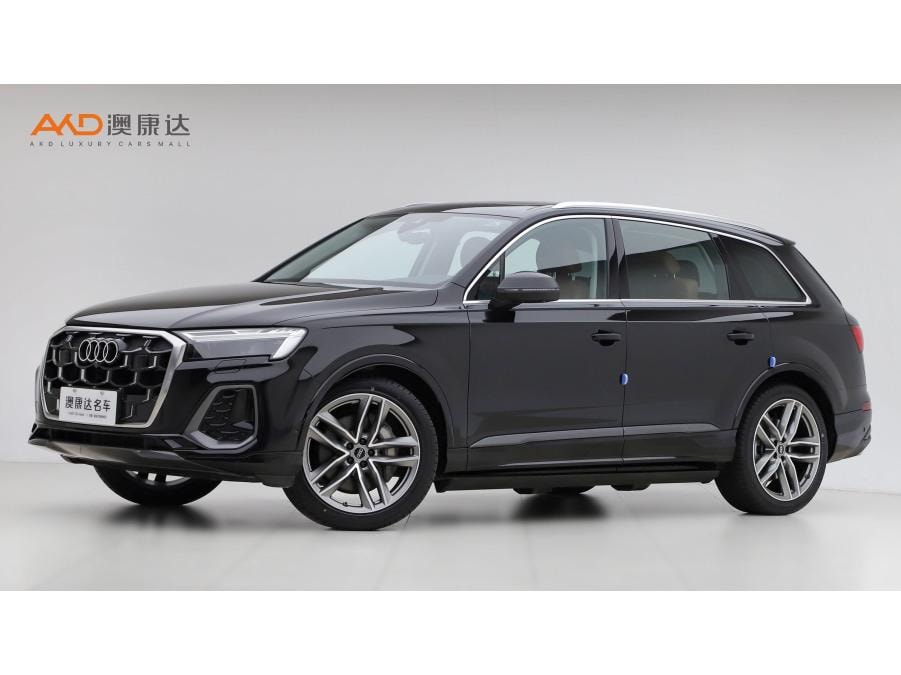 Audi Q7 2024 — фото автомобиля