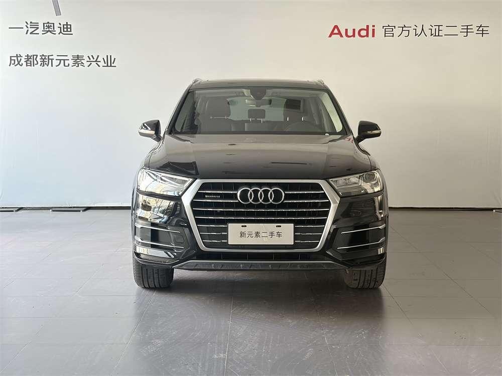 Audi Q7 2019 — фото автомобиля