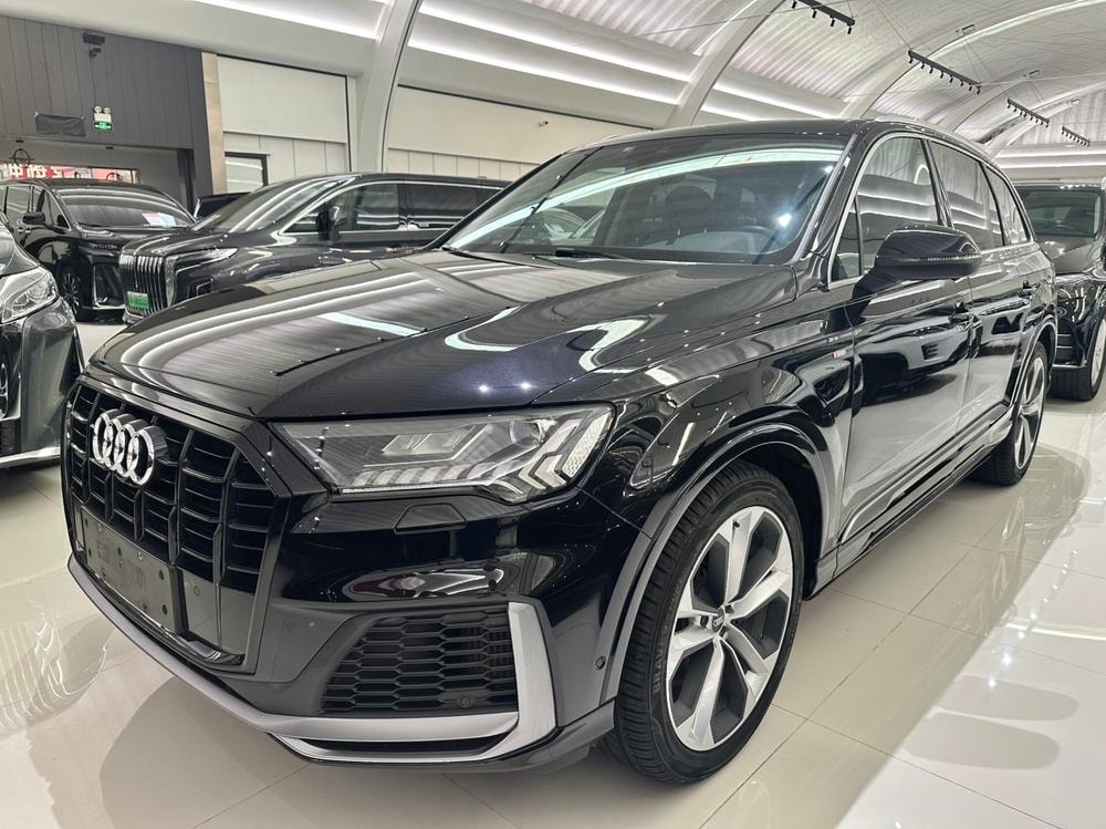 Audi Q7 2020 — фото автомобиля 1