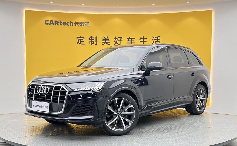 Audi Q7 2023 — фото автомобиля