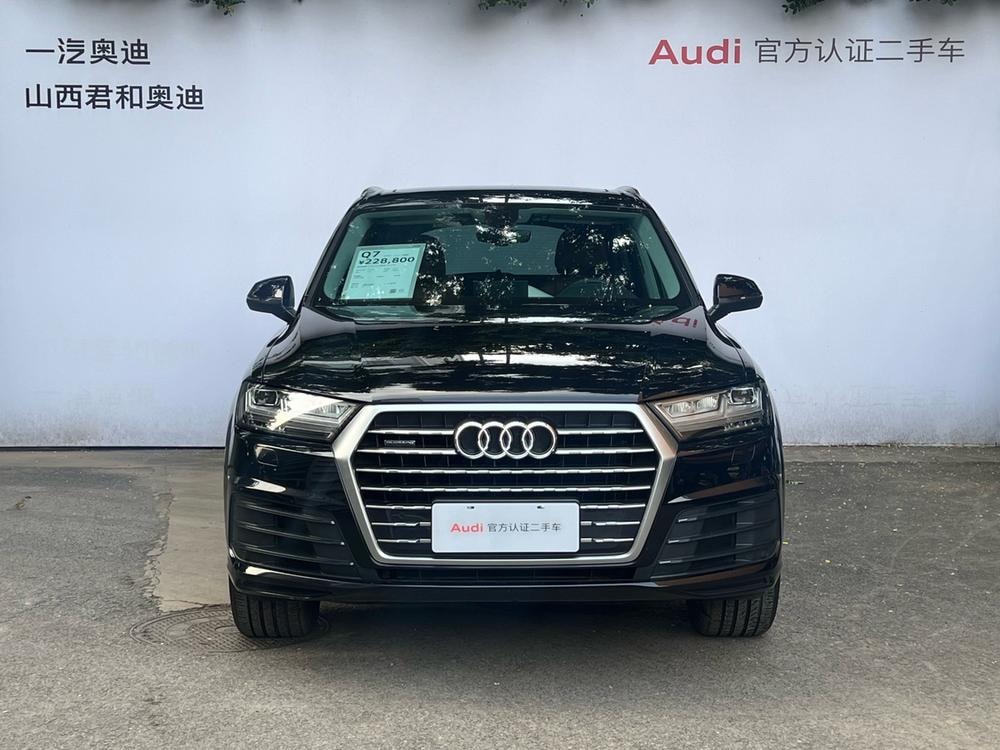 Audi Q7 2016 — фото автомобиля 1