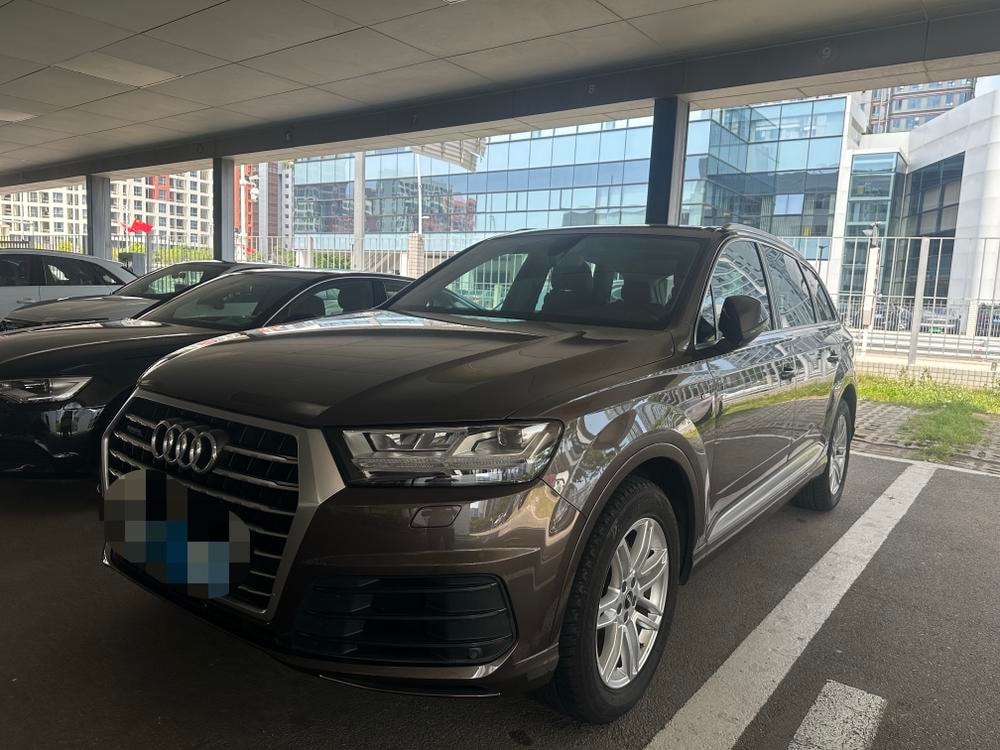 Audi Q7 2016 — фото автомобиля 1
