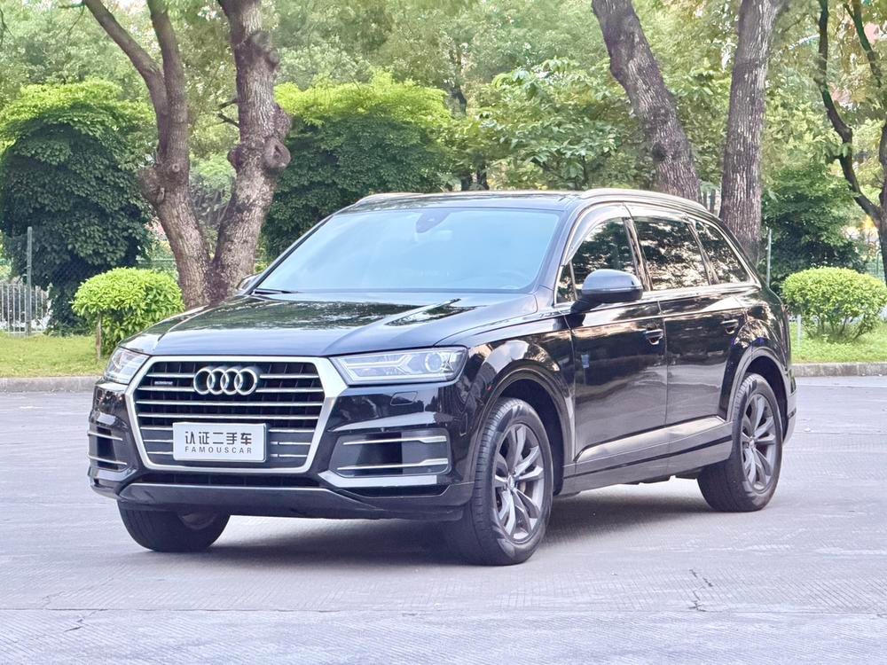 Audi Q7 2016 — фото автомобиля 1