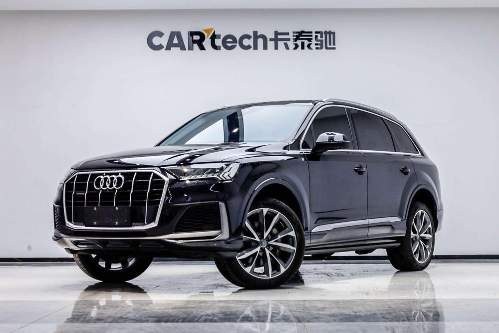 Audi Q7 2020 — фото автомобиля