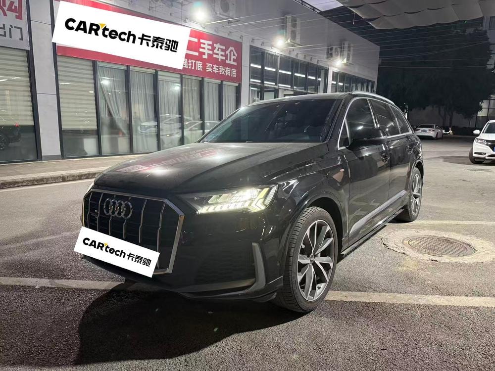 Audi Q7 2022 — фото автомобиля 1