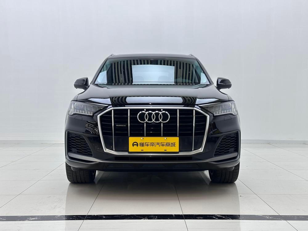 Audi Q7 2022 — фото автомобиля