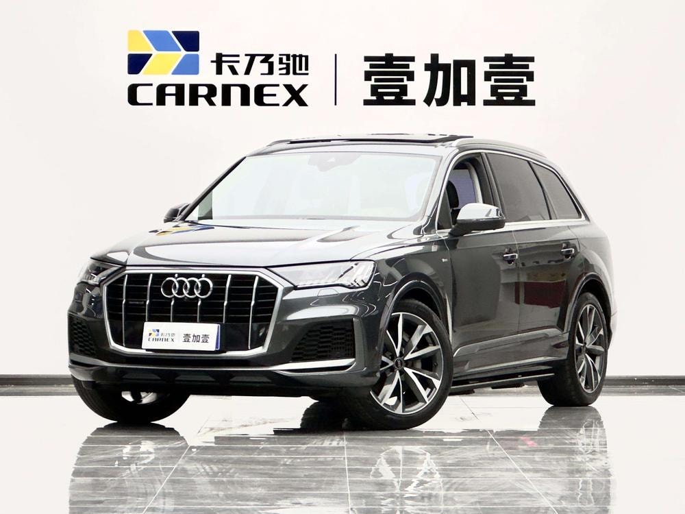 Audi Q7 2021 — фото автомобиля