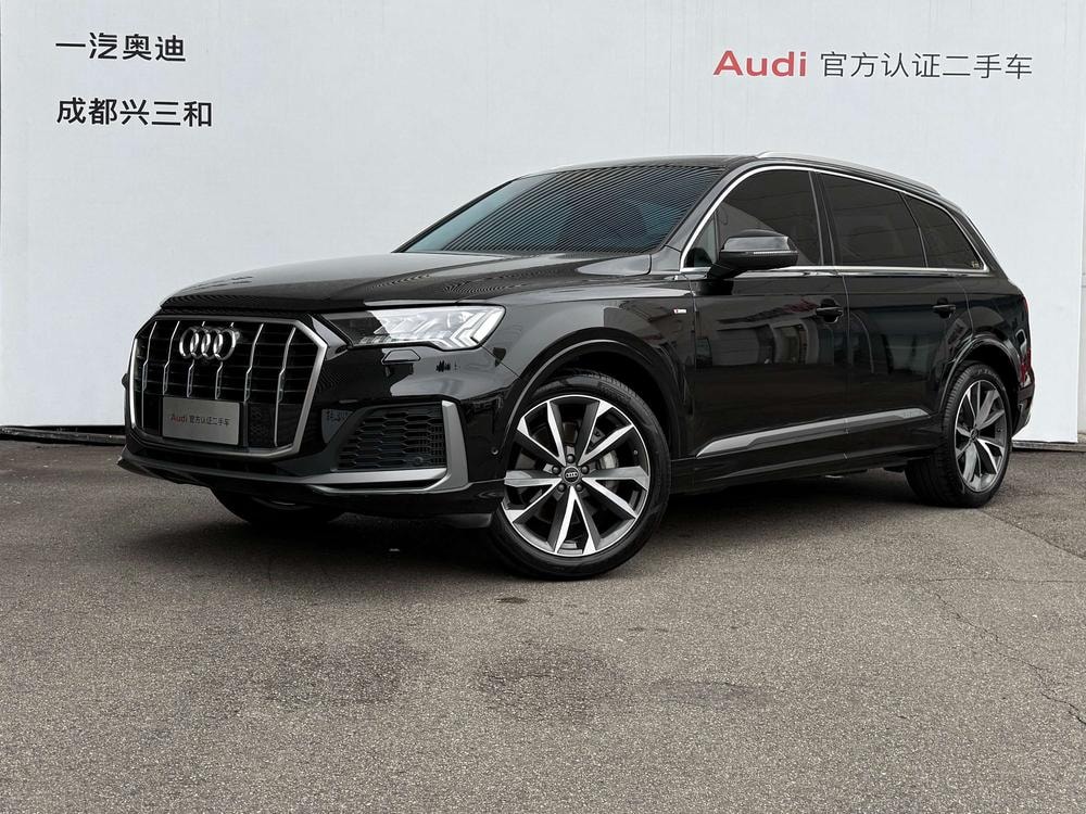 Audi Q7 2023 — фото автомобиля