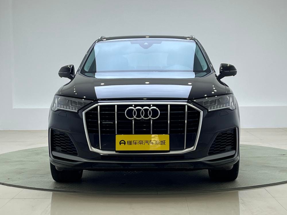 Audi Q7 2023 — фото автомобиля 1