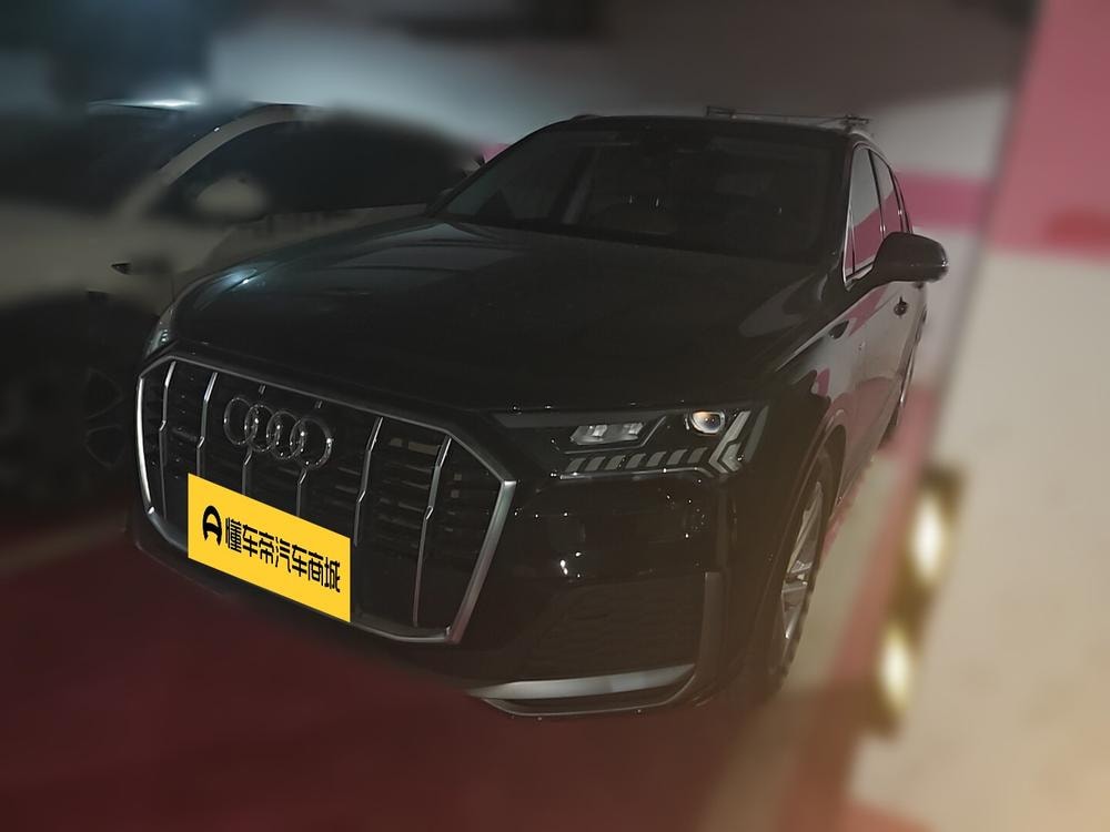 Audi Q7 2023 — фото автомобиля