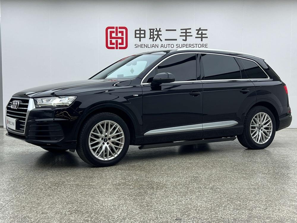 Audi Q7 2019 — фото автомобиля