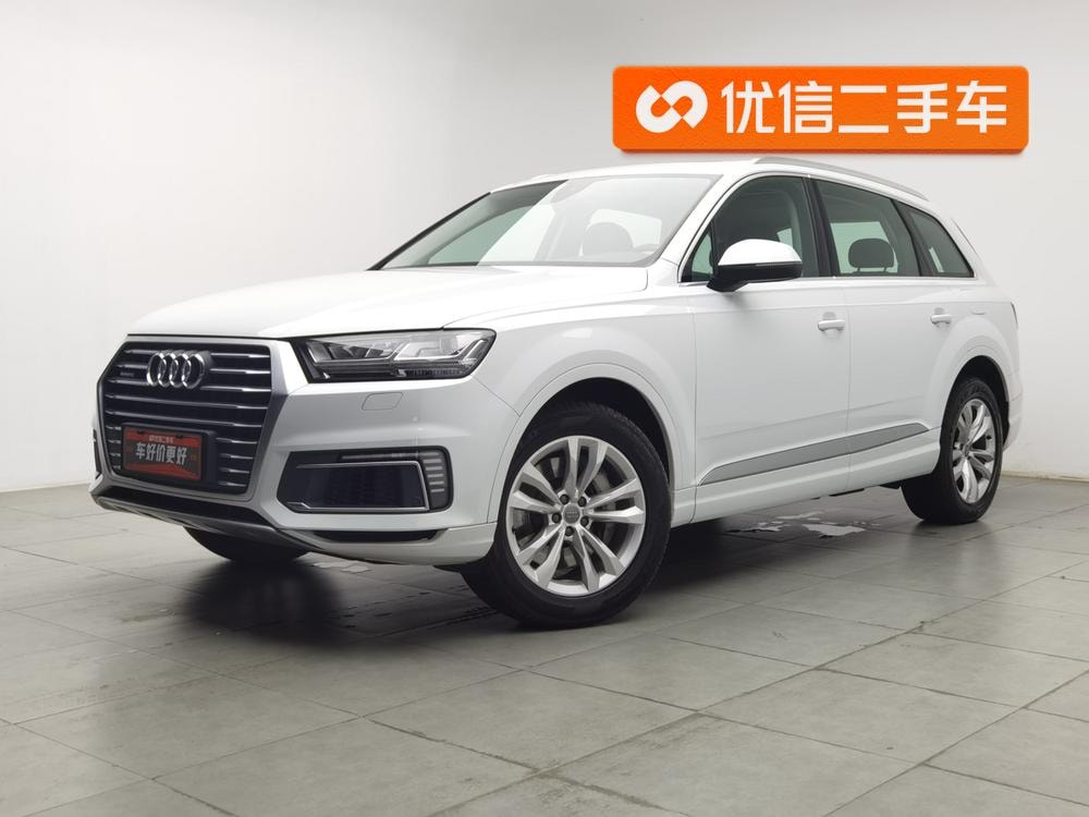 Audi Q7 PHEV 2019 — фото автомобиля