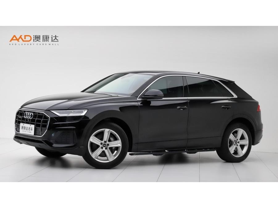 Audi Q8 2021 — фото автомобиля