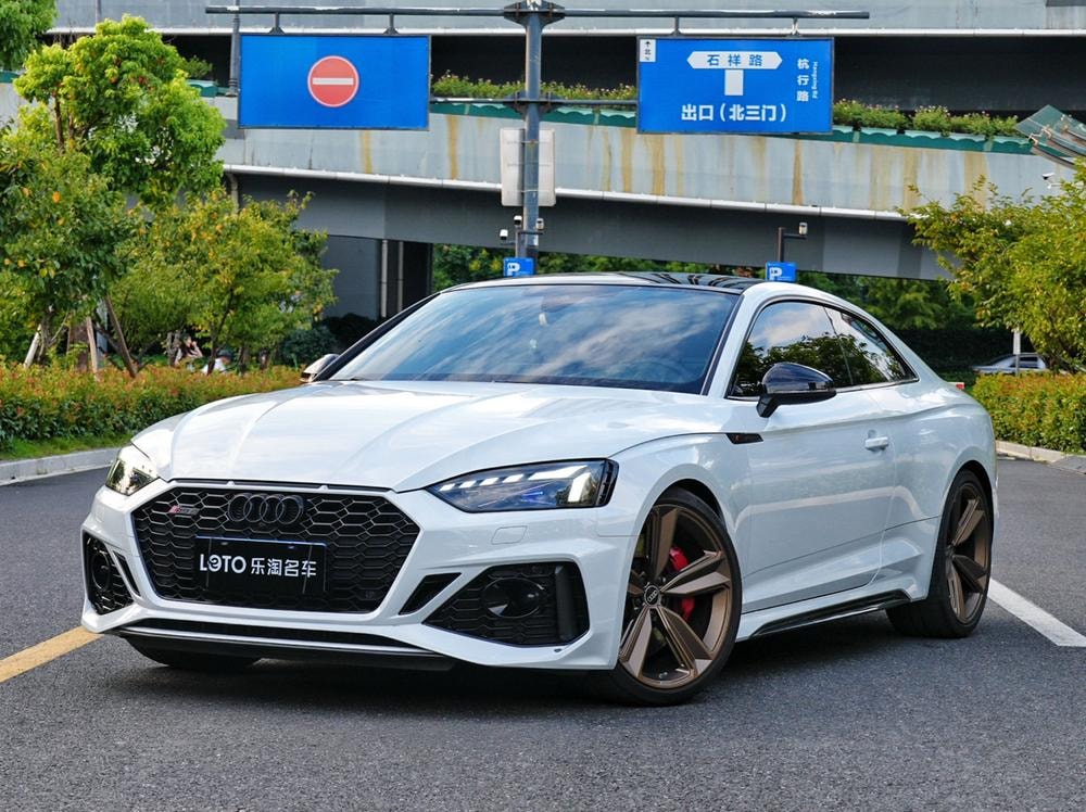 Audi RS 5 2021 — фото автомобиля