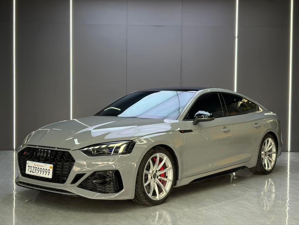 Audi RS 5 2021 — фото автомобиля