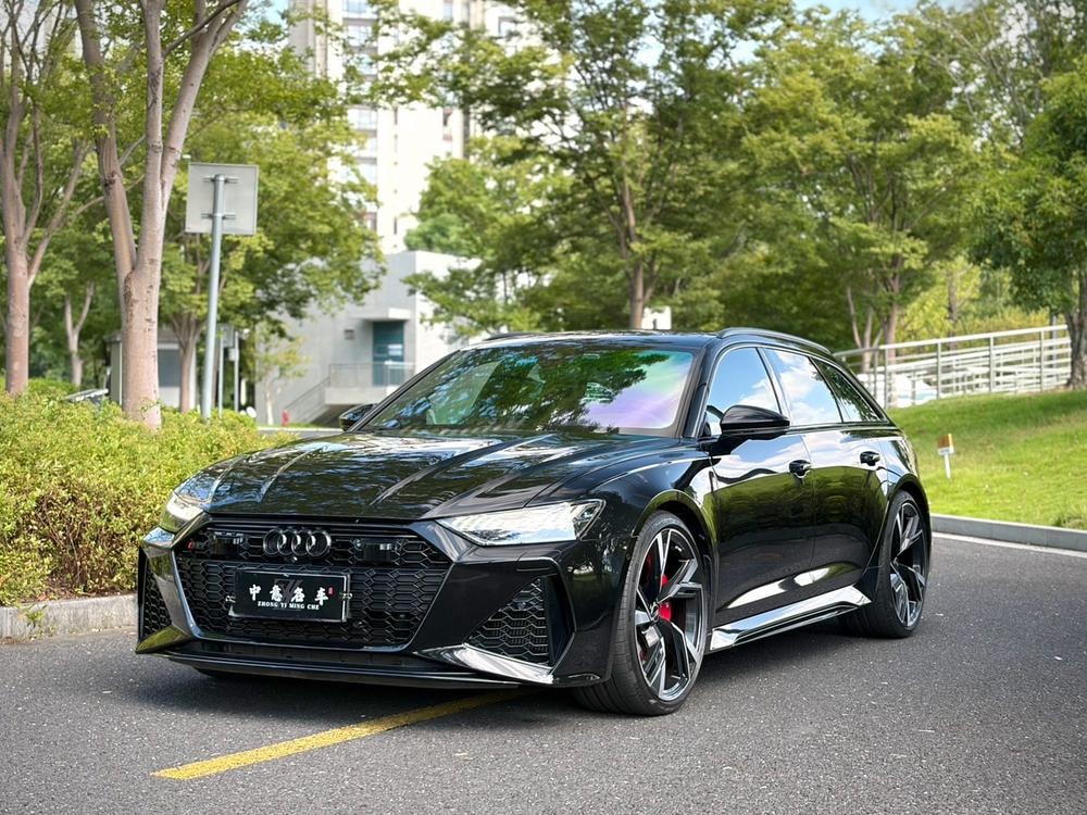 Audi RS 6 2022 — фото автомобиля