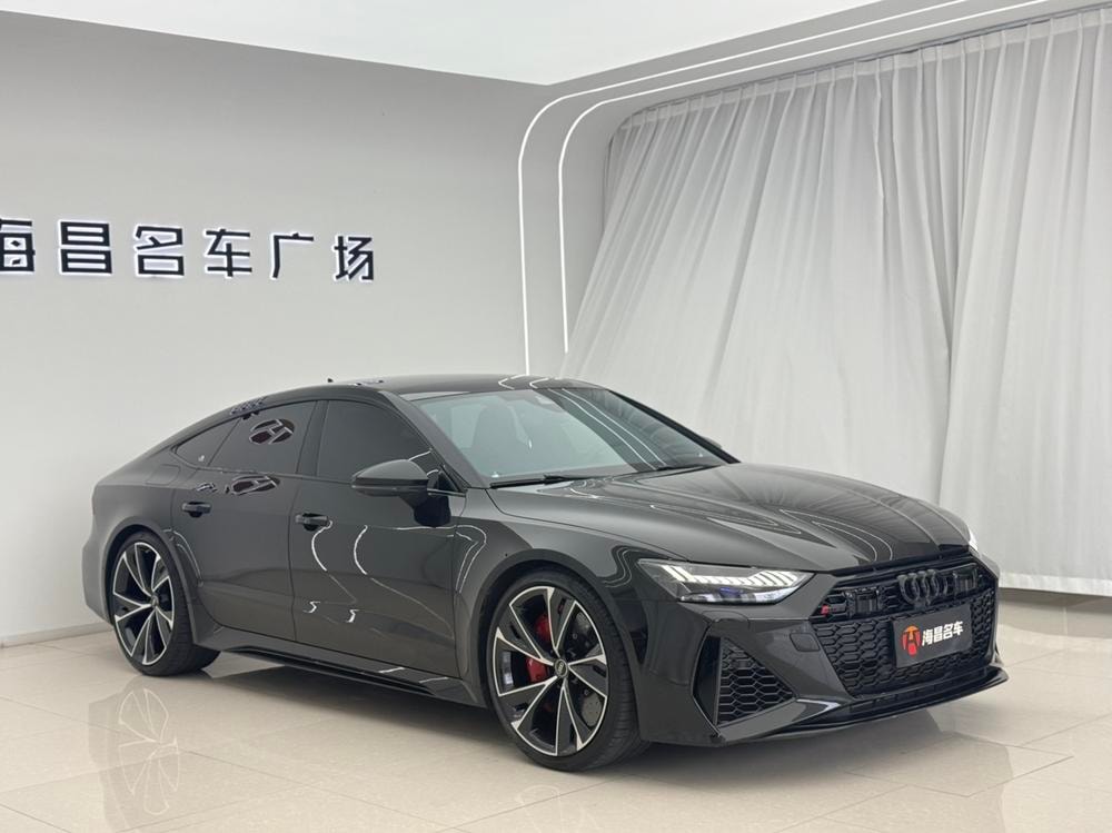 Audi RS 7 2021 — фото автомобиля