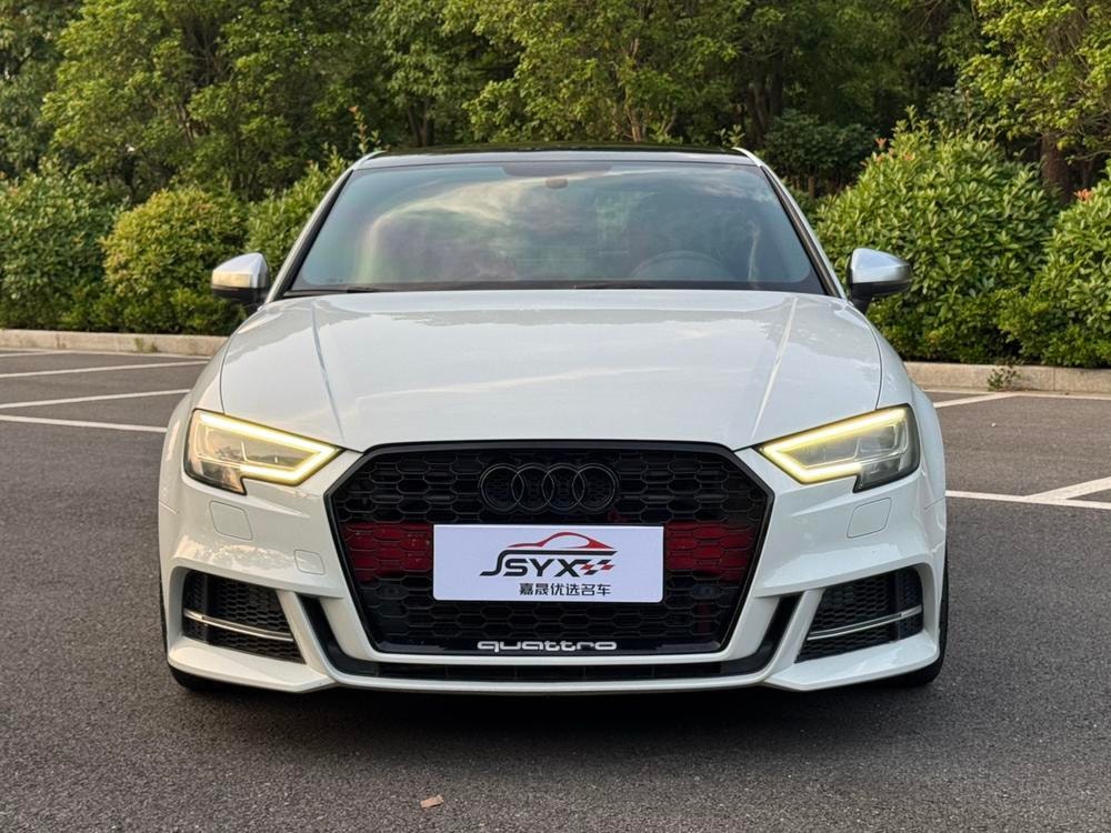 Audi S3 2019 — фото автомобиля 1