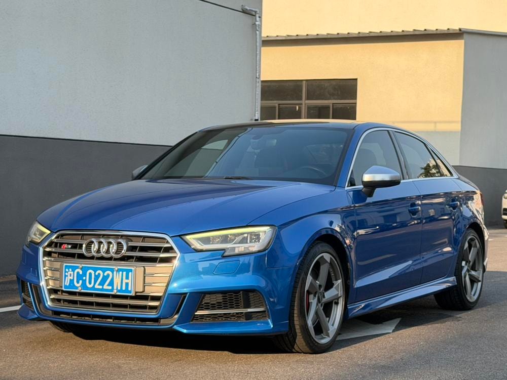 Audi S3 2019 — фото автомобиля