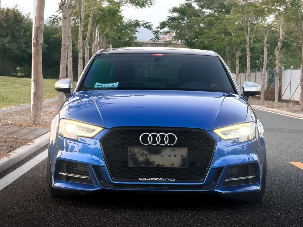 Audi S3 2019 — фото автомобиля