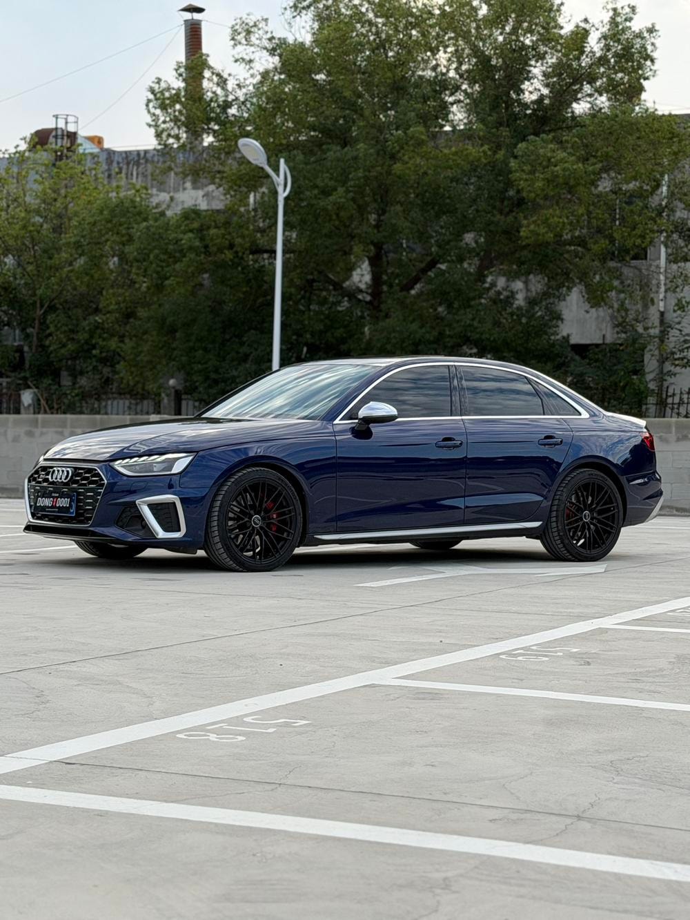 Audi S4 2022 — фото автомобиля