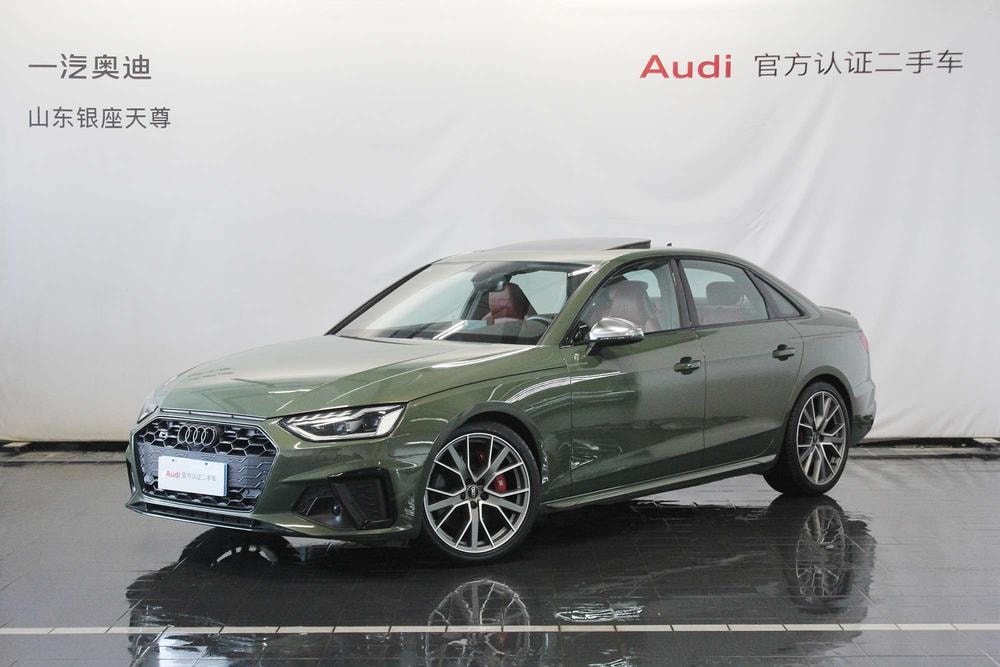 Audi S4 2024 — фото автомобиля
