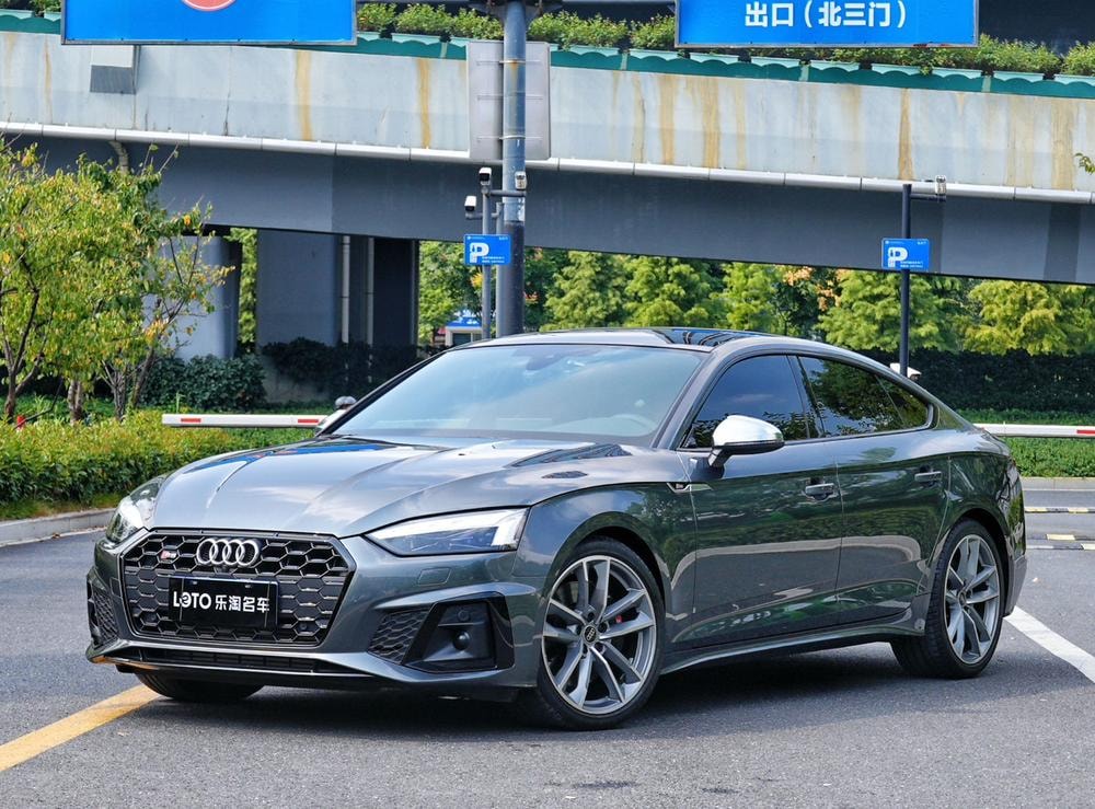 Audi S5 2023 — фото автомобиля