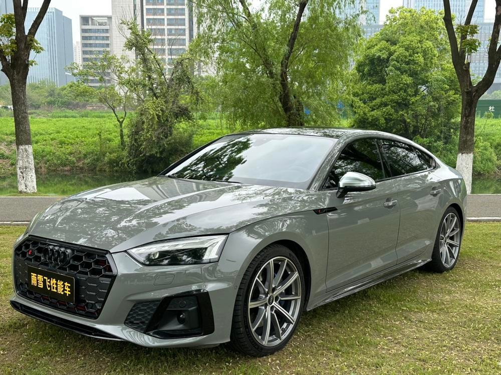 Audi S5 2022 — фото автомобиля