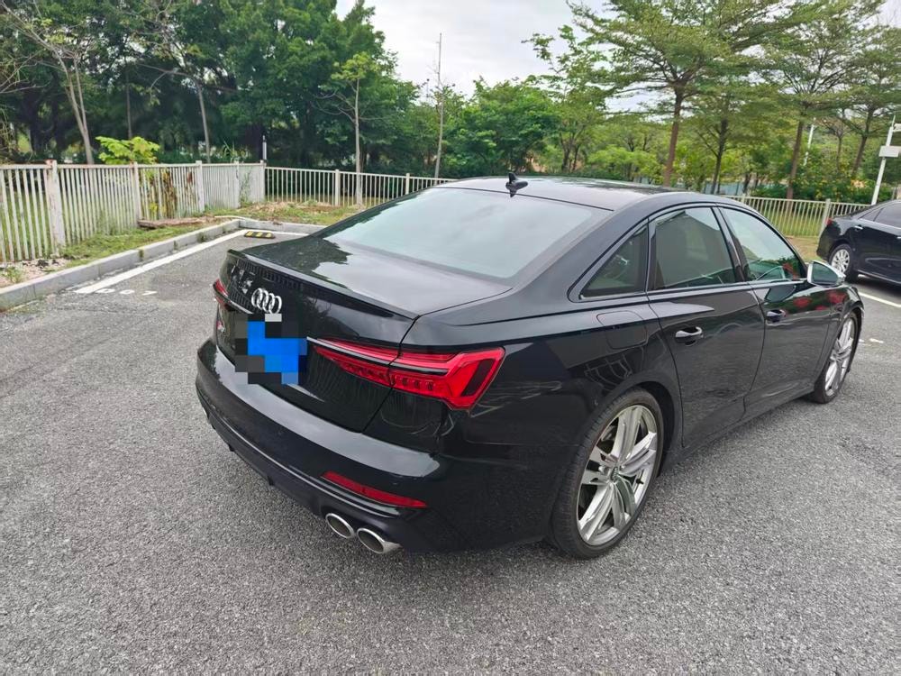 Audi S6 2021 — фото автомобиля