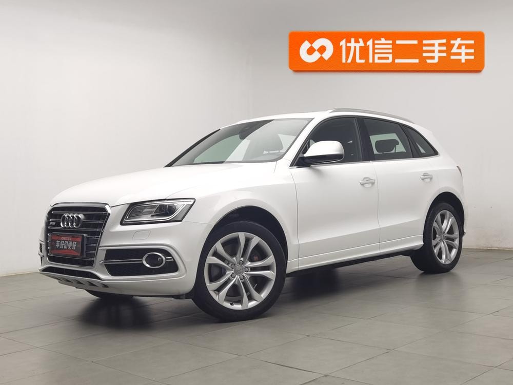 Audi SQ5 2014 — фото автомобиля 1