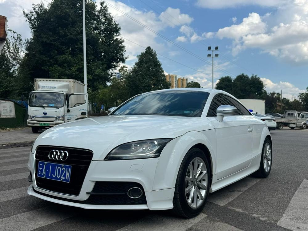 Audi TT 2013 — фото автомобиля 1