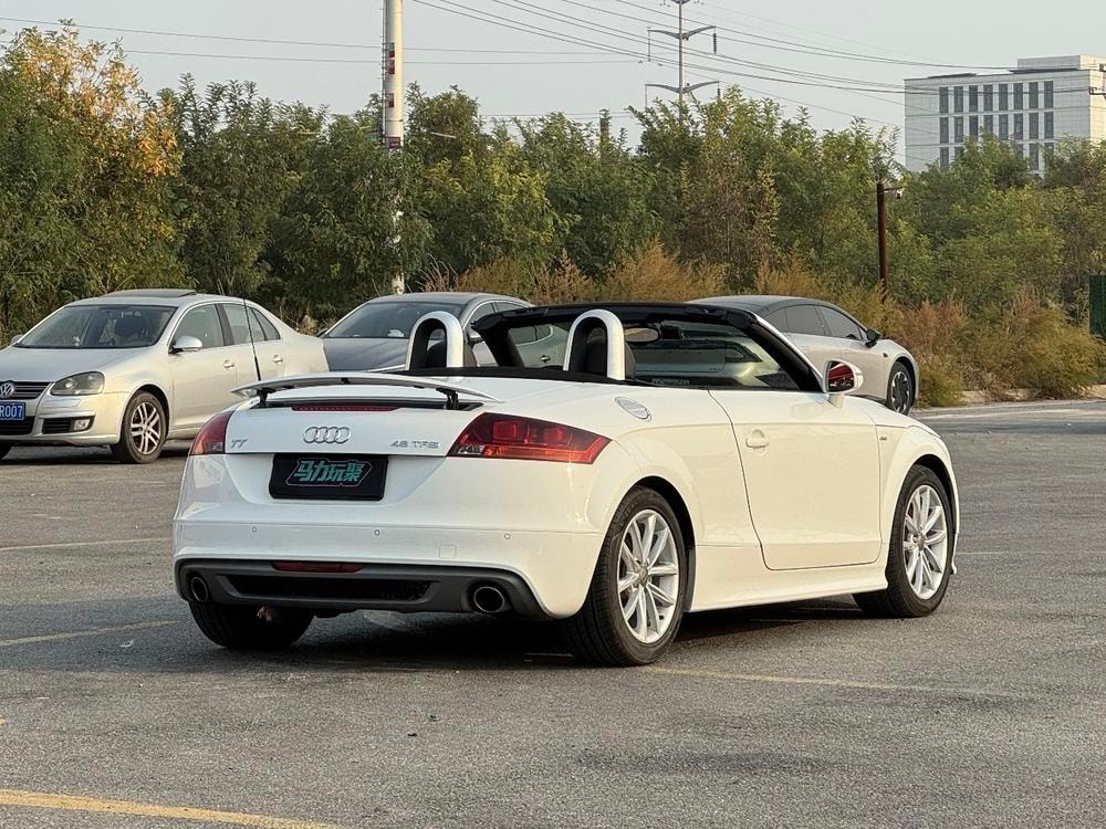 Audi TT 2013 — фото автомобиля 1