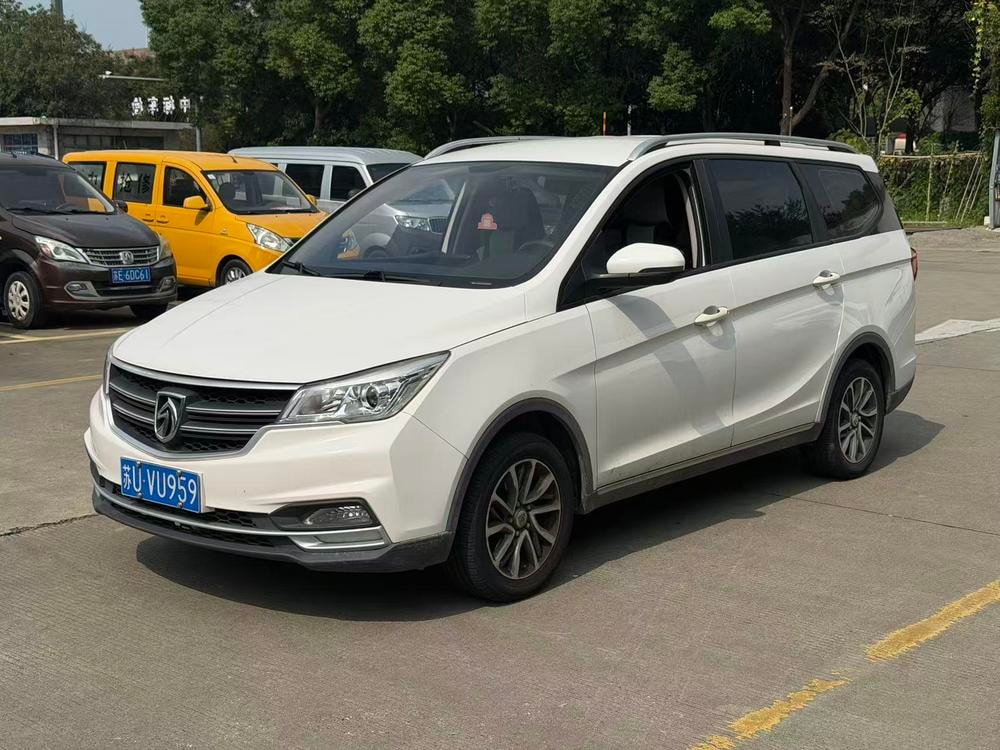 Baojun 730 2019 — фото автомобиля