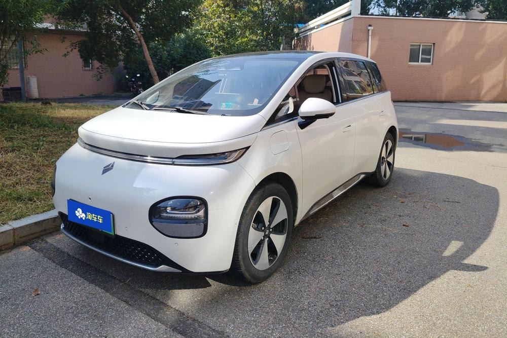 Baojun Yunduo 2023 — фото автомобиля