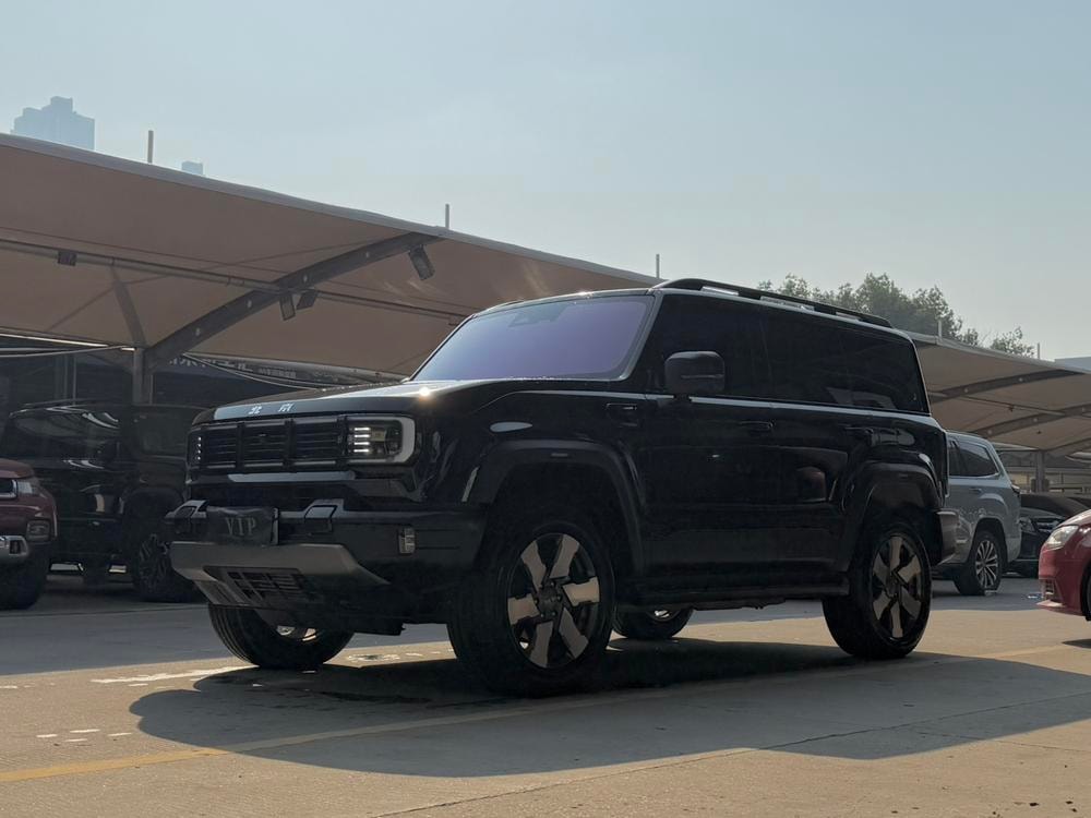 Beijing Off-Road BJ40 EREV 2025 — фото автомобиля 1