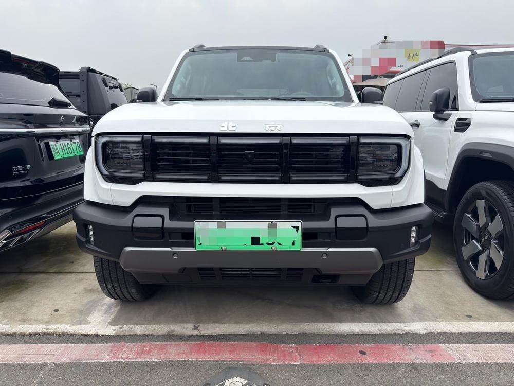 Beijing Off-Road BJ40 EREV 2025 — фото автомобиля