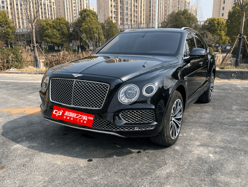 Bentley Bentayga 2018 — фото автомобиля