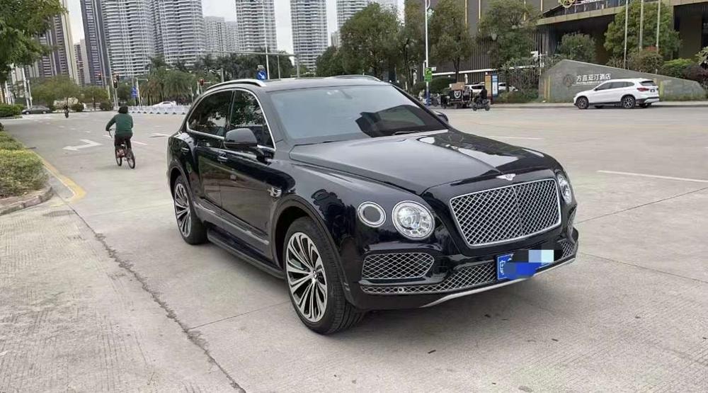 Bentley Bentayga 2018 — фото автомобиля